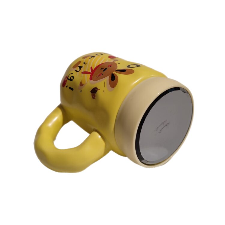 ماگ درب آیینه ای سایز بزرگ زرد طرح پو